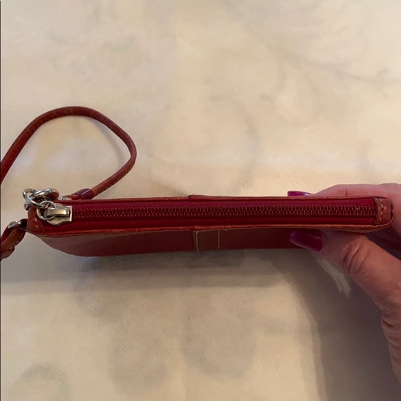 Red Gap Wristlet Zipper Wallet (VINTAGE) - Picture 6 of 8